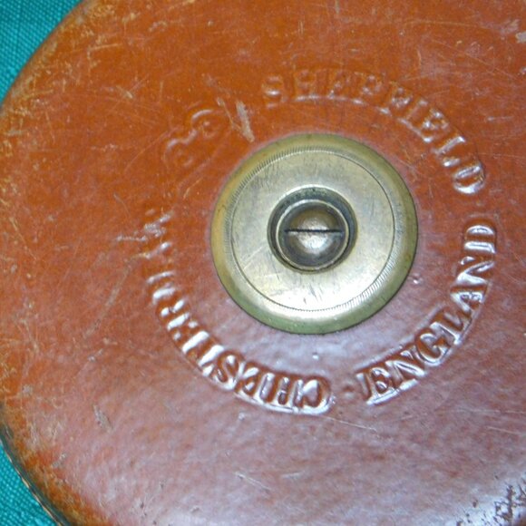 Vintage Chesterman Sheffield England brass leather cloth 50' measuring tape - Picture 4 of 9